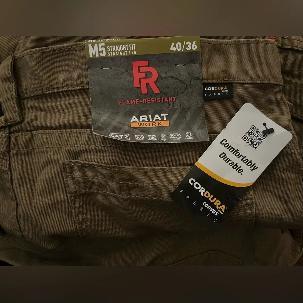 NWT- Ariat Men Fr M5 Stretch Duralight Canvas Straight Leg Pants SIZE: 40W X 36L